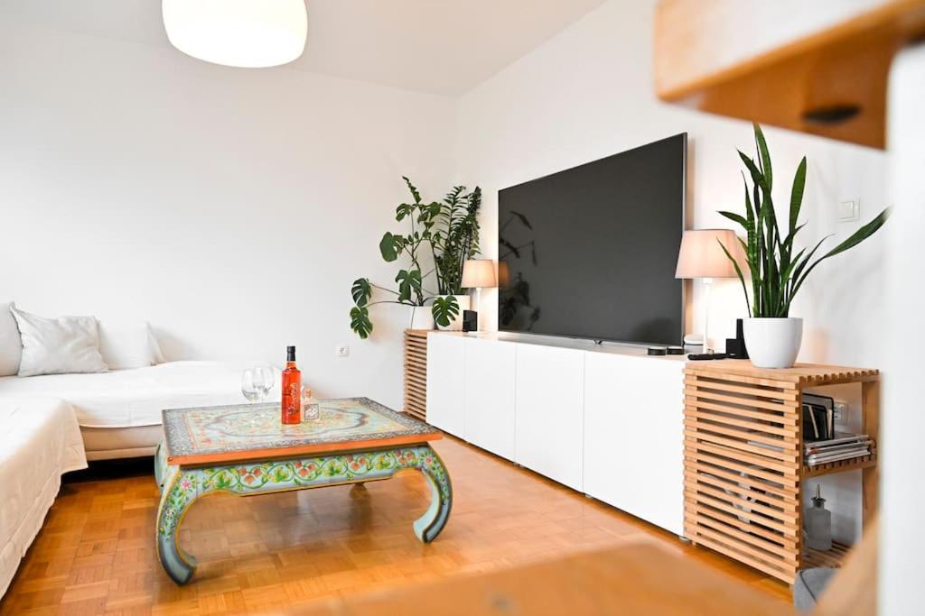 Apartma The Sophisticated Serenity